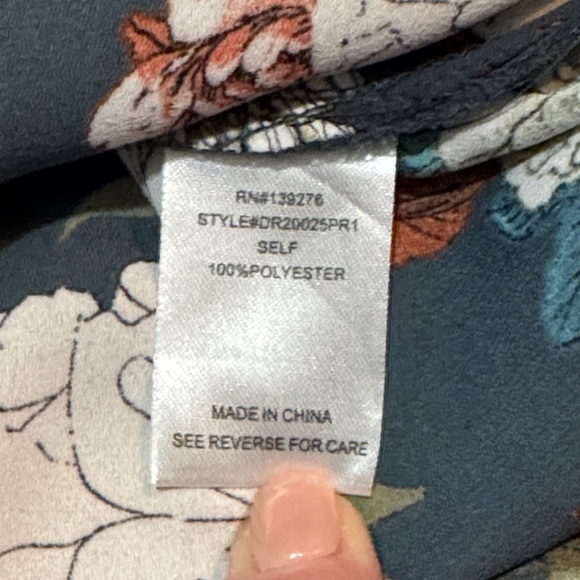 DR2 Floral Blouse in Teal and White - Picture 7 of 7